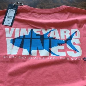 Vineyard Vines SS Tuna Shadow Tshirt. 💜 Sz XXL